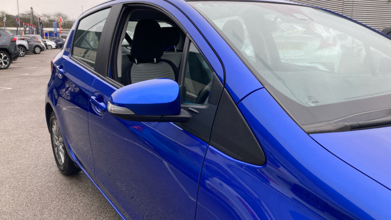 Toyota Yaris 1.5 Hybrid Icon 5dr CVT Hybrid Hatchback